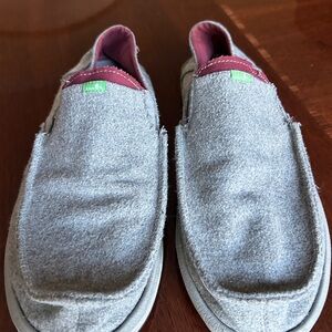 Sanuk Gray and Red Men's Slip-On Loafers size 12